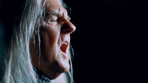 Klip-premier: SAXON - 'Black Is The Night'