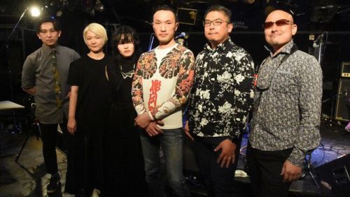 November elején megjelenik a japán prog-rocker EVRAAK zenekar debütáló albuma
