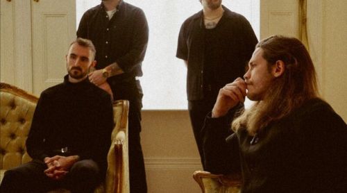 Klip-premier: CONFESSIONS OF A TRAITOR - Still Haunted