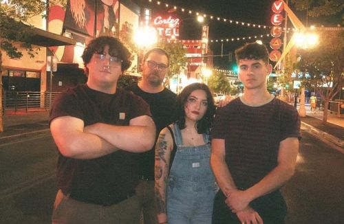 Itt a ROMAN CANDLE új single-dala, a Nothing Is Original!